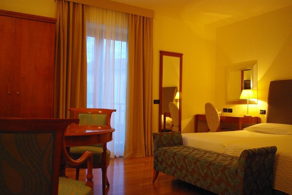 Hotel Dependance Lipa Basovizza Habitación foto